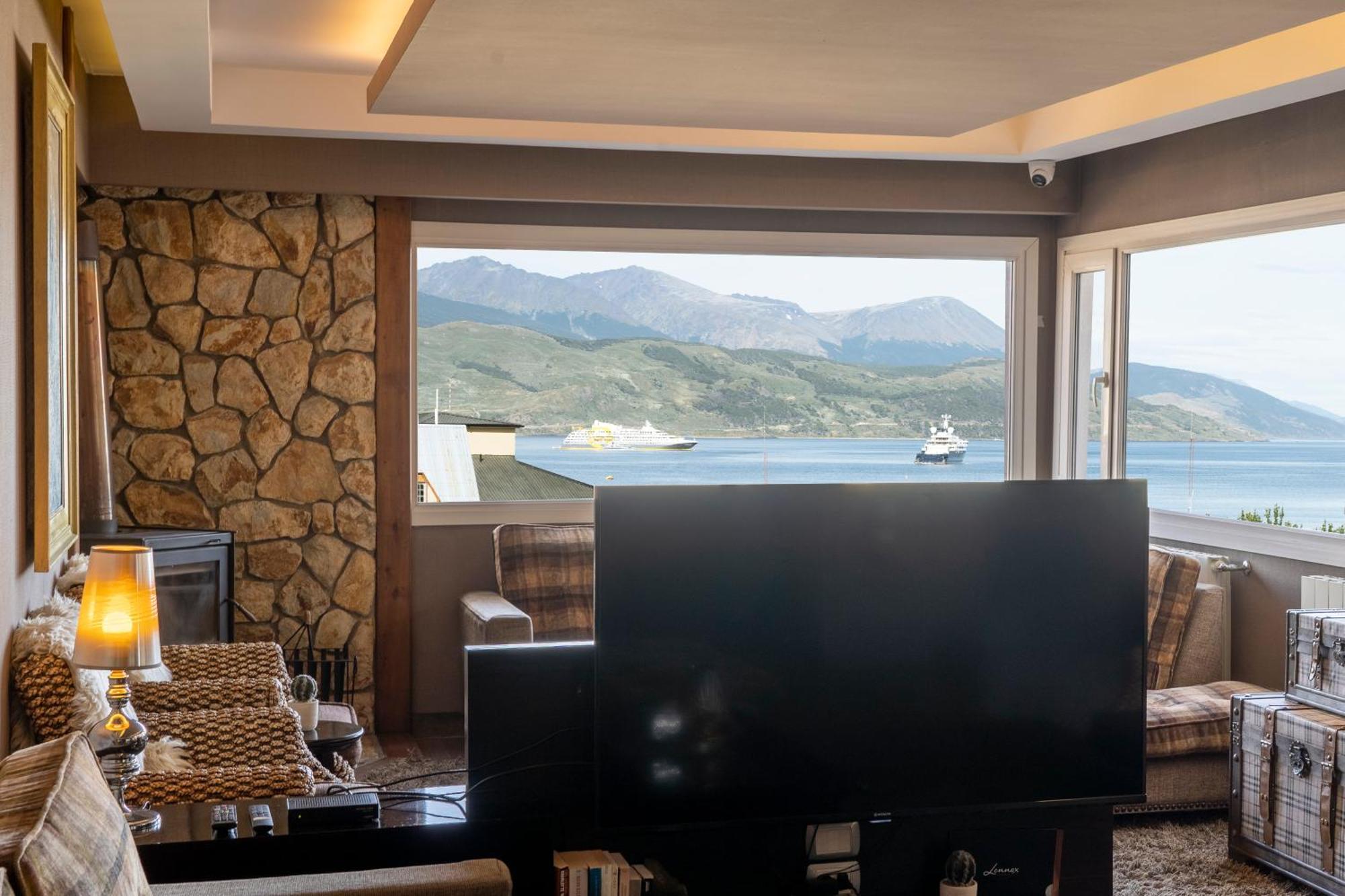 Lennox Ushuaia Hotel Exterior photo